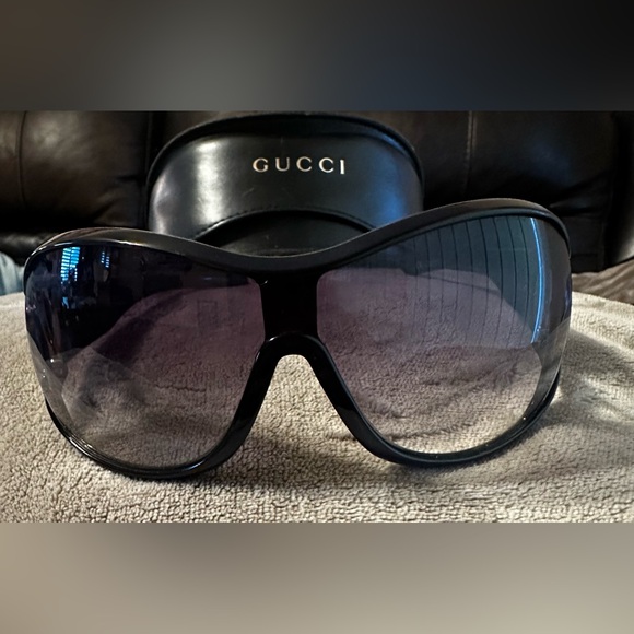 Gucci Sunglasses - Picture 1 of 10